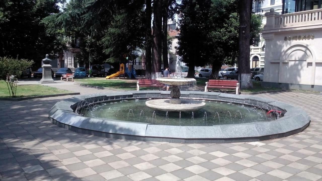 Apartament In The Centre Batumi Exterior photo